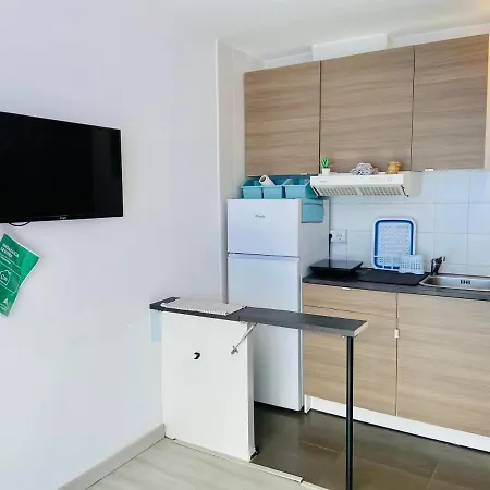 Estudio En Urbanizacion Tres Caballos, Playamar * Torremolinos
