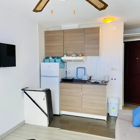 Apartment Estudio En Urbanizacion Tres Caballos, Playamar Torremolinos